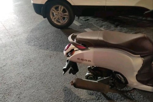 Waspada, Ini Penyebab Roda Belakang Skutik Mendadak Copot di Jalan