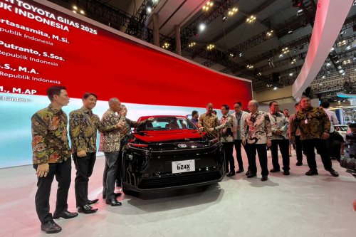 Agus Gumiwang Datangi Toyota bZ4X, TKDN Tembus 40 Persen