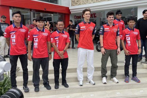 Joan Mir dan Luca Marini di Bali: Selami Budaya, Terpesona Ogoh-ogoh