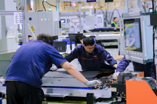 Berkunjung ke Pabrik Pintar Changan di Chongqing, China