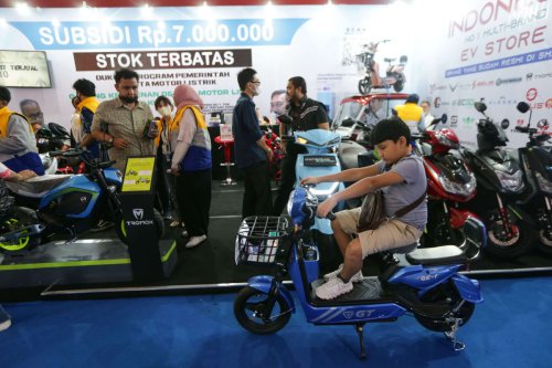 Dana Rp 200 Triliun: Himbara Diminta Dorong Kredit Motor Listrik