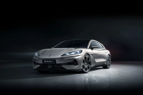 Denza Z9 GT Sudah Bisa Dipesan, Booking Fee Rp 50 Juta