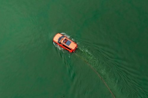 Jetour, Jetour G700 Taklukkan Sungai Minjiang: Uji Ekstrem Jip Amfibi