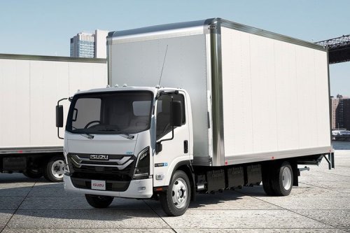 Isuzu, Isuzu Belum Mau Jual Truk Listrik di Indonesia