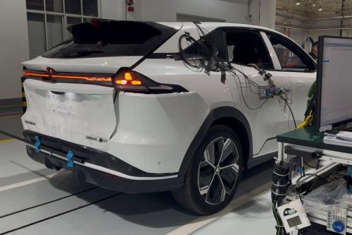 Menilik Ketatnya Uji Keselamatan Mobil Changan di China