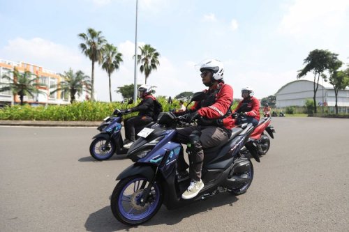 Tips Hindari Dehidrasi Saat Berkendara Siang Hari di Bulan Puasa
