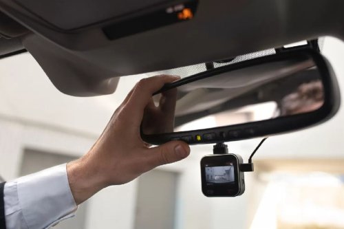 Pilihan Dashcam dengan Pengawasan 360 Derajat dan Resolusi 4K