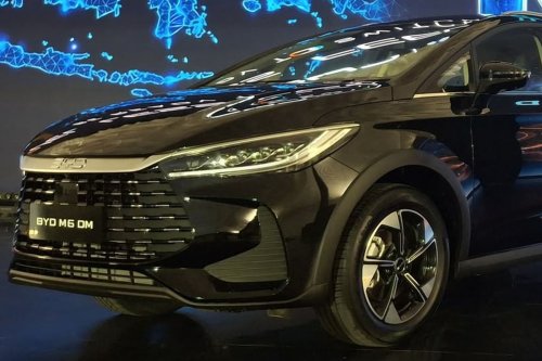 BYD Ikut Ramaikan Pasar Mobil Hybrid, Apa Menariknya M6 DM? (Video)