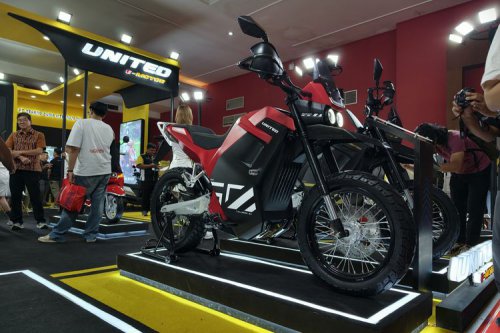 United Rilis RX6000: Motor Listrik Dua Alam Bisa Ngecas di SPKLU