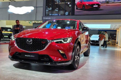 Mazda CX-3 Kuro vs Honda HR-V 1.5L SE, Mana Lebih Menarik?