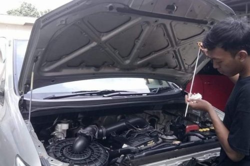 Test Drive, Tips Beli Mobil Matik Bekas: Wajib Test Drive dan Cek Oli Matik