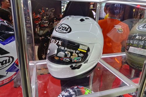 MotoGP, Helm Pebalap MotoGP di IMHAX 2025, mulai Rp 7 Jutaan