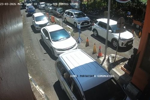 Libur Lebaran, TPR Baron Padat, Akses Pantai Gunungkidul Mulai Macet