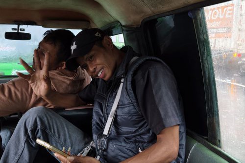 Sopir Angkot di Bogor Takut Kehilangan Mata Pencaharian