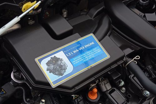 Pengalaman Berkendara Daihatsu Rocky e-Smart Hybrid di Kemacetan