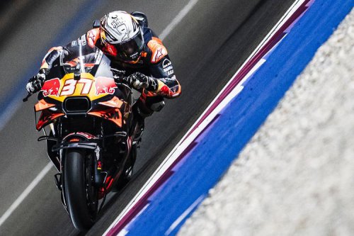 Duel Panas Marquez vs Acosta Berujung Penalti, Acosta Bela Marquez