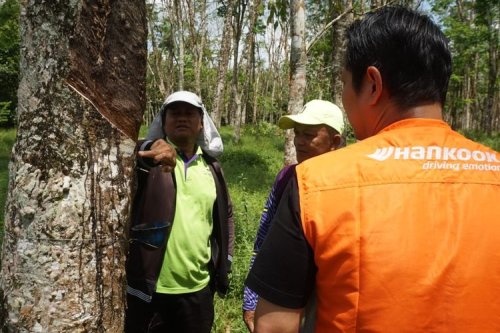 Cara Produsen Ban Ini Jaga Kualitas Karet untuk Bahan Baku