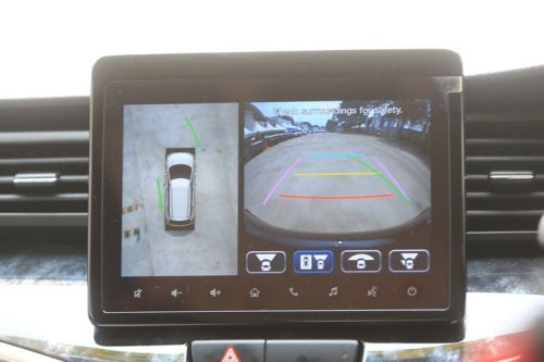 5 Hal yang Perlu Diperhatikan Saat Parkir Mobil di Ruang Sempit