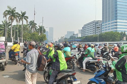 Ketidakadilan Pengemudi Transportasi Daring di Indonesia