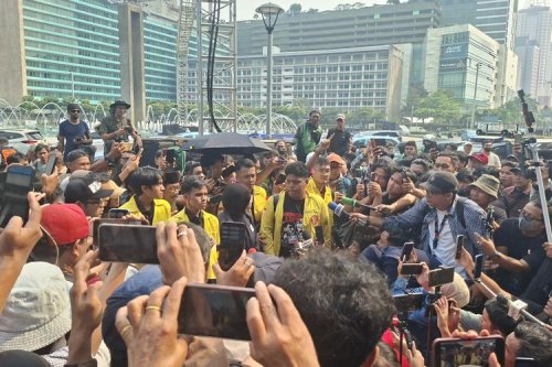 Hindari Kawasan Semanggi, Jalur Menuju Bundaran HI Disekat Akibat Demo