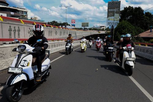 Redam Emosi Berkendara Saat Puasa