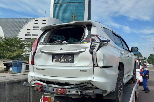 Rem Mendadak di Tol: Hindari Karambol dengan Teknik Defensive Driving