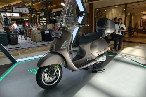 Vespa GTS 250 Aman Tenggak Etanol, Segini Biaya Sekali Full Tank