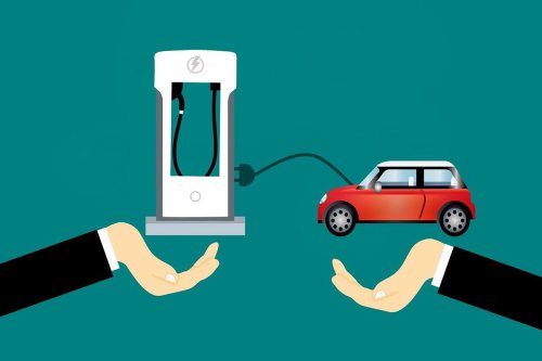 Infrastruktur di Luar Jawa: Hambatan Transisi EV Nasional