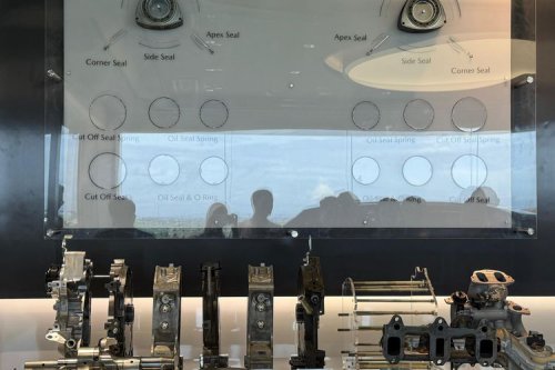 Mazda Resmikan Diler dan Training Centre Pertama di Indonesia