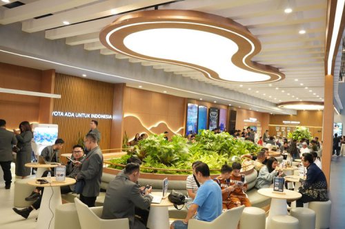 Innova Zenix Hybrid dan Yaris Cross Jadi Hadiah di GIIAS 2025