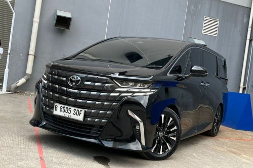 Toyota,  Toyota Alphard, Toyota Alphard, Persaingan Penjualan Toyota Alphard vs Denza D9, Siapa Paling Laris?