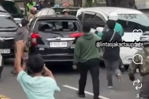 Pengemudi Calya Lawan Arah di Gunung Sahari, Diduga Pakai Pelat Palsu