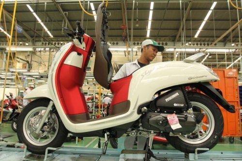 Biaya Plastik Naik, AHM Masih Kaji Dampaknya ke Harga Motor