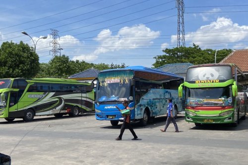 Larangan Musik di Perusahaan Otobus: Solusi Bijak atau Masalah Baru?