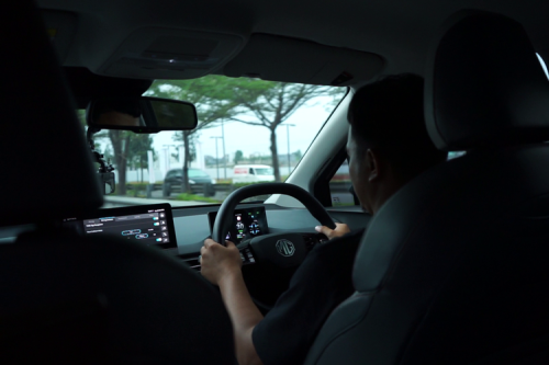 Jarak Tempuh Mobil Listrik, STNK Terblokir