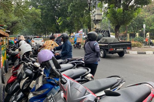Biasakan untuk Tidak Memberi Uang ke Juru Parkir Liar