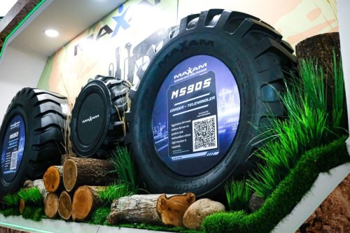 Teknologi Ban untuk Pertanian dan Industri Jadi Sorotan di INAGRITECH 2026