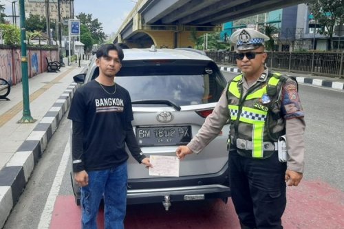 Pelat Nomor Tak Sesuai Standar Jadi Incaran Polisi, Denda Maksimal Rp 500.000