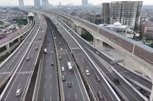 Libur Idul Adha 2026, 48.000 Kendaraan Lintasi Tol Layang MBZ