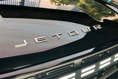 GIIAS 2026: Perbedaan Utama Jetour T1 i-DM dan T2 i-DM