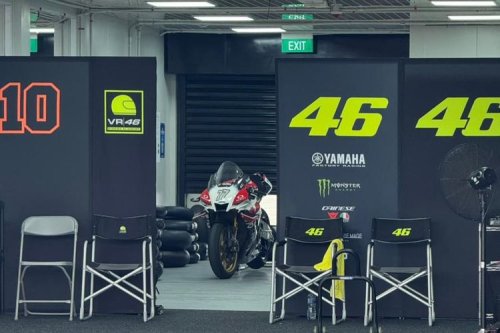 Valentino Rossi, Yamaha, Valentino Rossi Tanda Tangan Motor Yamaha YZF-R1 GYTR di Mandalika