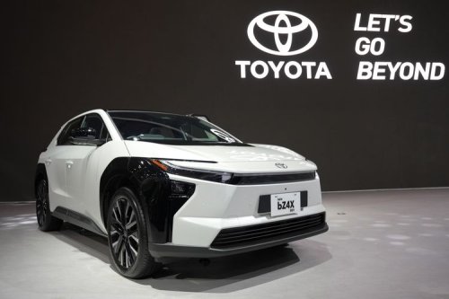 Toyota, Toyota bZ4X, NJKB Toyota bZ4X Rakitan Lokal Muncul:  Mulai Rp 700 Jutaan