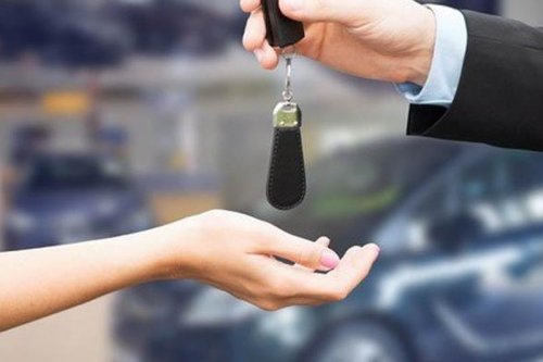 Kredit Otomotif di Era Digital: Kapan Data Transaksi Dihitung?