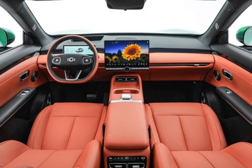 Changan Nevo Q06 Mulai Rp 300 Jutaan, Cas 9 Menit Terisi 80 Persen