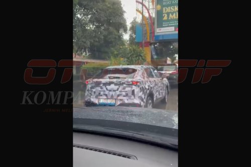 Mobil Baru Chery Tertangkap Kamera, Diduga Chery E5 atau C5