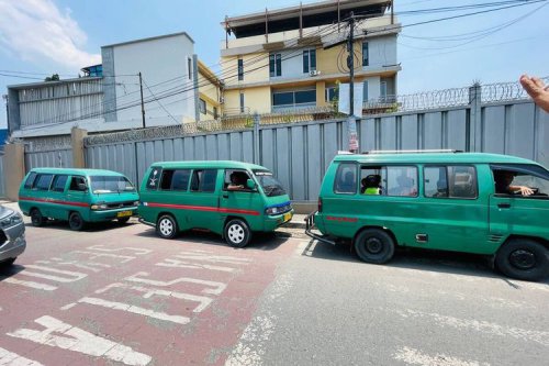 Malam Tahun Baru: Angkot Bandung Libur, Sopir Diberi Uang Saku