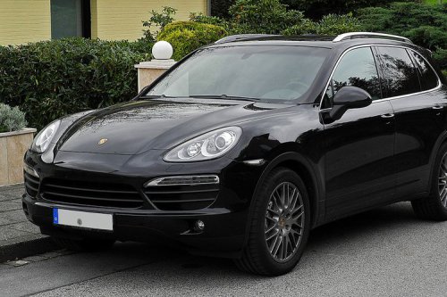 Porsche | Porsche Cayenne | Spesifikasi Porsche Cayenne yang Pakai Pelat Palsu Kemhan