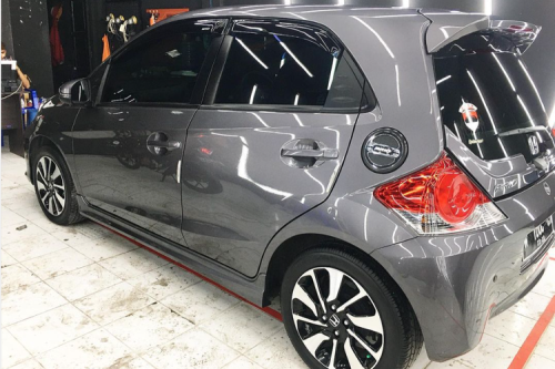 Jangan Salah Paham, Beda Poles dan Coating Cat Mobil