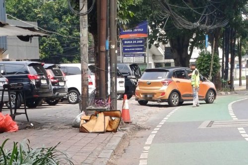 Mobil Listrik BYD, BYD, Kenapa Mobil Listrik Tidak Dibekali Dengan Ban Serep? | Transmisi CVT atau AT, Mana yang Lebih Awet? | BYD Rilis Pikap Kabin Ganda PHEV