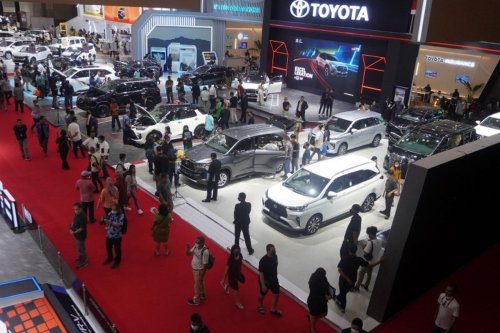 Dollar AS Masih Menguat, Harga Mobil Baru Bakal Naik?